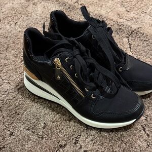Also Black and Gold Women's wedge Sneakers